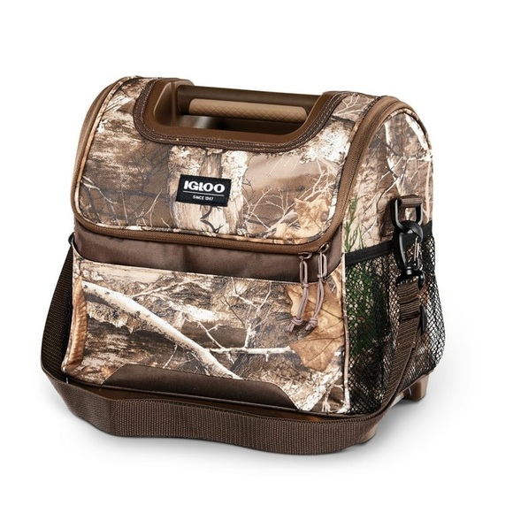 Igloo Other - Igloo 18 Can Laguna Soft Sided Cooler Bag, Realtree™ Brown Camo
